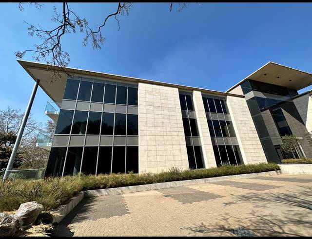125M² OFFICE TO LET IN MELROSE ESTATE